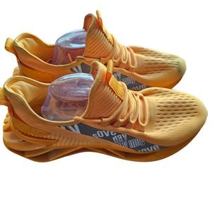 Mens 12.5 Blade Shoe EUR 47 Yellow Gold Walking Comfort Fashion Running READ